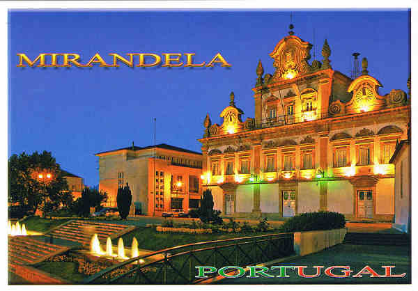 N.� 9 - MIRANDELA Nordeste Transmontano PORTUGAL C�mara Municipal - Ed. ATLANTICPOST - Publicidade e Artes Gr�ficas,Lda - Tel.: 214342080 FILIAL-LOUL� Exclusivo de Livraria Lusitana Tel./Fax:278262595 - 2006 Dim. 15x10,5 cm - Col. - Manuel B�ia (2010).