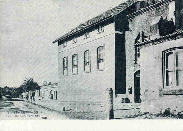 N� 14 Santar�m - Avenida Laurentino - Ed. Associa��o Estudos e Defesa do Patrim�nio Hist�rico-Cultural de Santar�m - SD - Dim. 14,9x10,5cm - Col. M. Soares Lopes