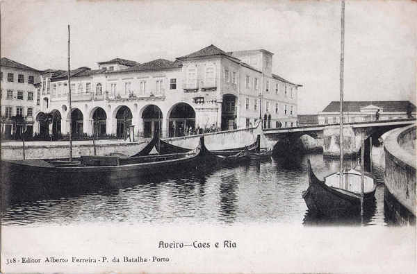 N� 318 - Aveiro - Caes e Ria - Editor Alberto Ferreira, P. Batalha, Porto - Dim. 137x91 mm - Col. A. Monge da Silva (cerca de 1910)