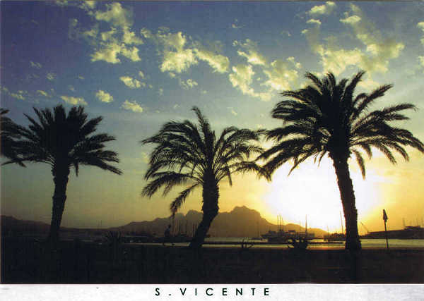 N.� 0717 - Cabo Verde. Mindelo/S.Vicente - Ed. SabiNil * e-mail:icfotograf@icfotograf.com Photo Lu�s Couto 15,8x11,3 cm - Col. Manuel B�ia (2011)