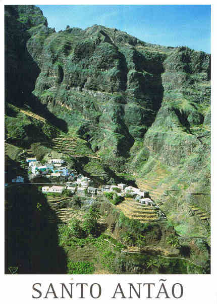CV 01 - FONTAINHAS - Ed. SANTO ANT�O TRAVEL - Pa�l C.P. 22 - SANTO ANT�O Tel. (00238) 231421 - Fax 231422 - CABO VERDE - R. MEYER - SD - Dim. 10,5x14,7 cm - Col. Manuel B�ia (2011)