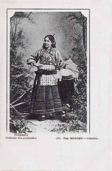 N� 23 - Costume dos arrabaldes - Pap. Borges, Coimbra - Dim. 138x91 mm - Col. A. Monge da Silva (cerca de 1905)