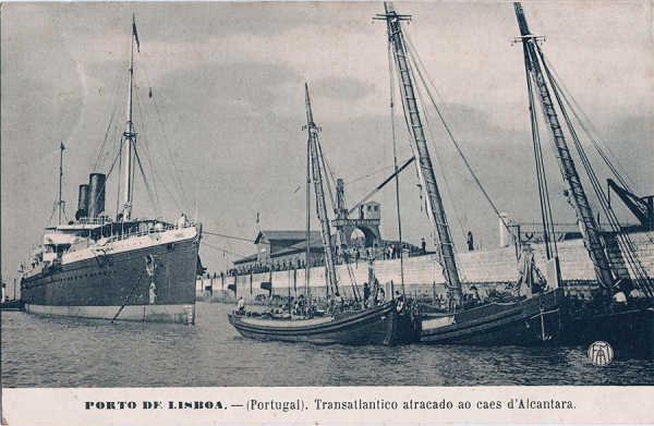 N� 1497 - Transatlantico atracado no Caes d'Alcantara - Edi��o F.A.Martins, Lisboa - Dim. 138x90 mm - Usado em 1909 - Col. A. Monge da Silva (cerca de 1905)