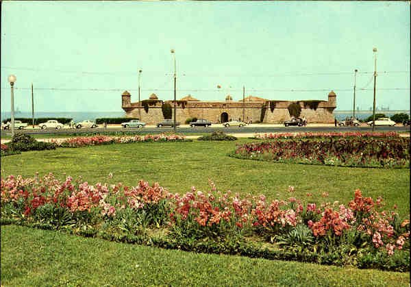 SN - PORTO. Foz - Pra�a de Gon�alves Zarco e Castelo do Queijo - Ed. Ocaso Mod.715/Fr - SD - DIm. 104x149 mm - Col. Gra�a Maia