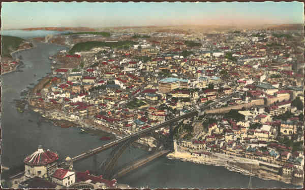 N� 1 - PORTO. Vista panor�mica sobre o Douro - Editions du Globe - SD - Dim. 85x139 mm - Col. �nio Semedo