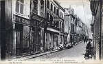 821- La Grande Guerre. Verdun, Une rue apr�s le bombardement - Edition � Lev, Fils & Cie �, Paris - Dim. 140x87 mm . Col. A. Monge da Silva (cerca de 1920)