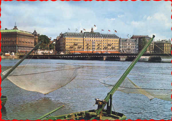 N� 130/18 - Stockholm, Grand Hotel - Editor �AB Grafisk Konst� - Dim. 14,7x10,4 cm - Carimbo Postal 1966 - Col. A. Monge da Silva