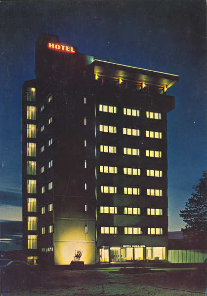 P. 1 - Hotel Euro-Sol. Leiria. Portugal - Foto Jorge Alves, tel. 714707, Lisboa - SD - Dim. 104x149 mm - Col. Gra�a Maia