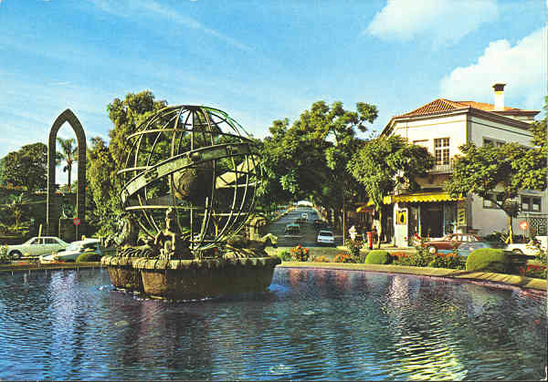 MAD 164/24 - FUNCHAL (Madeira) - Largo do Infante e Casa Minas Gerais - Ed. Francisco Ribeiro, Rua Nova de S. Pedro, 27 telef. 23930, Funchal - SD - Dim. 148x104 mm - Col. Gra�a Maia