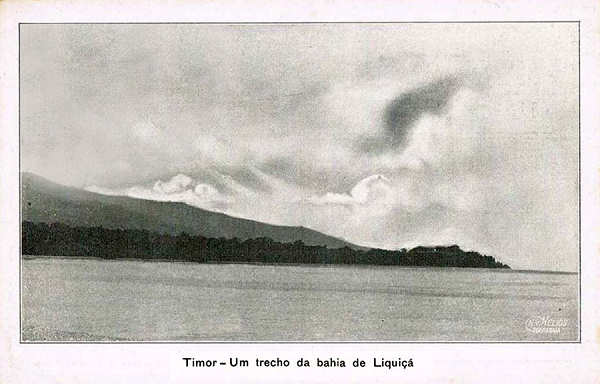 SN - Timor - Um trecho da bahia de Liqui�� - Edi��o da Circunscri��o Civil de Liqui�a -  SD - Dim. ??x?? cm - Col. Monge da Silva (Cerca de 1925)
