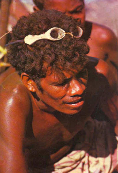 SN - Pescador de Ata�ro - Foto A. de la Porte, Edi��o do CTI-Timor - SD - Dim.  ???x??? mm - Col. A. Monge da Silva (cerca de 1970)