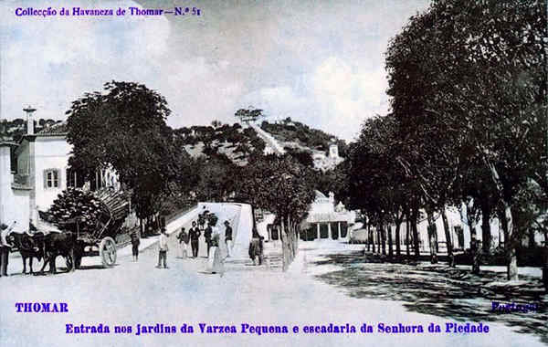 N� 51 - Estrada nos jardins da V�rzea Pequena e escadaria da Snr� da Piedade - Collec��o da Havaneza de Thomar - Dim. 139x89 mm - Col. A. Monge da Silva (cerca de 1905)