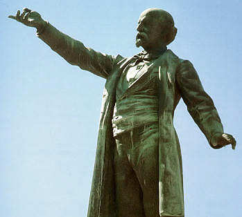 Estátua de José Estêvão.