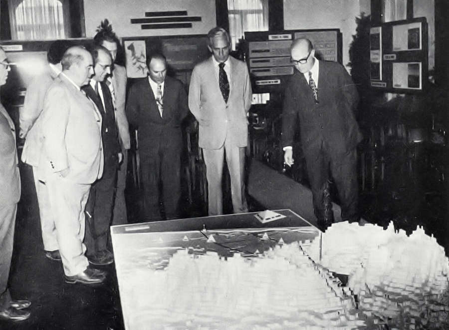 Clicar para ampliar.