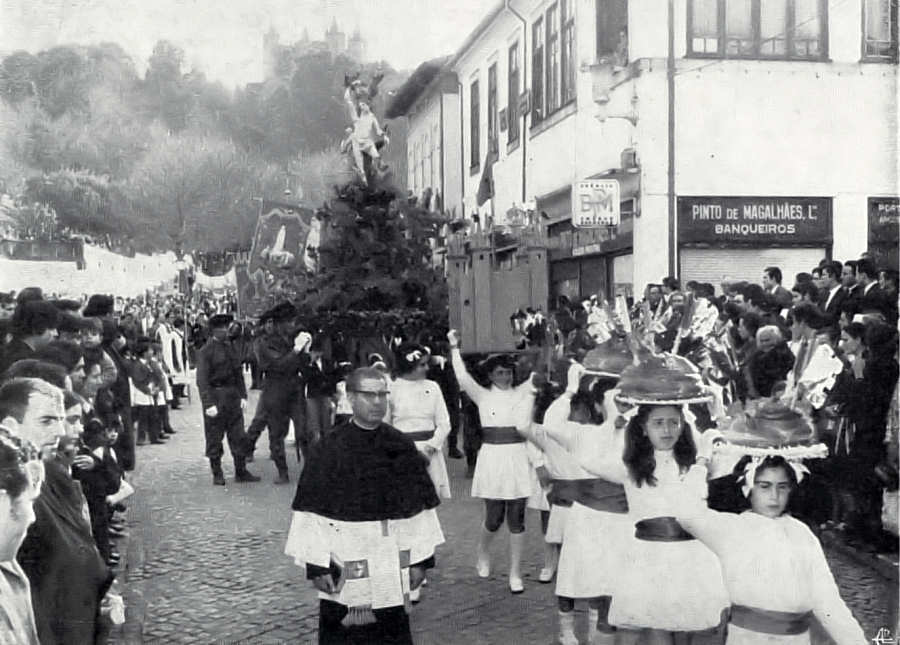 Clicar para ampliar.