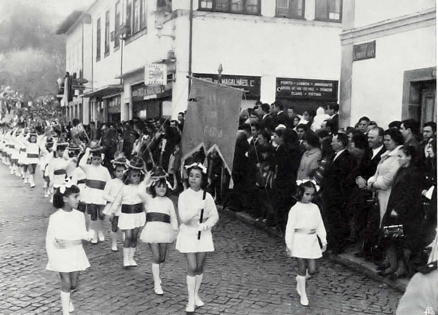 Clicar para ampliar.