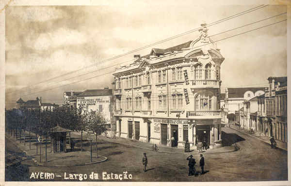 S/N - Aveiro Largo da esta��o - Editor n�o indicado - SD - Dimens�es 14x9 cm. - Col.  FMSarmento (circulado em 8-3-1936).