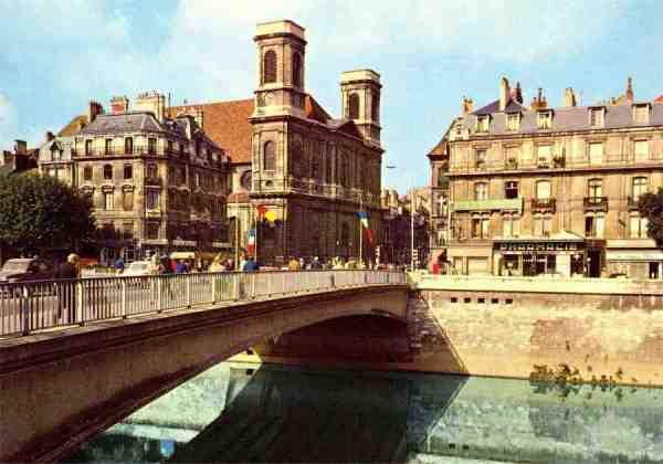 S/N - Besan�on (Doubs) L'�glise de la Madeleine... - Edi��o Combier Imprimeur M�con 25.056 - CIM - Dimens�es: 15x10,5 cm. - Colec��o  HJCO (1979).