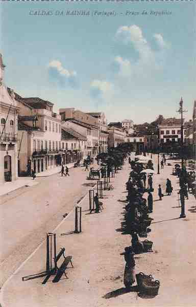S/N - Caldas da Rainha: Pra�a da Rep�blica - Edi��o Jos� da Silva Dias (1919) - Dimens�es: 13,9x9 cm. - Col. Miguel Chaby.