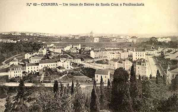 N.� 42 - Coimbra: Um trexo do Bairro de Santa Cruz e Penitenci�ria - Edi��o da Havaneza Central, R. Visconde da Luz, 2 a 6-Coimbra - S/D - Dimens�es: 13,8x8,7 cm. - Col. Aur�lio Dinis Marta.
