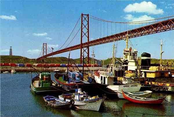 N.� 35 - LISBOA-Ponte sobre o Tejo - Colec��o MARGRAPE - S/D - Dimens�es: 14,95x10,1 cm. - Col. HJCO (1980).