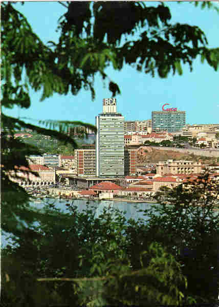 N� 47 - LUANDA Vista da cidade Edificio B.C.A. -  Ed. ELMAR - Dim. 14,8x10,4 cm - Col. M�rio Silva 1973.