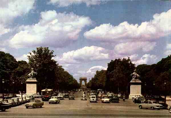 N.� 6 - Les Champs-Elys�es et l'Arc de Triomphe - Col. Messager - Dimens�es: 15x10,3 cm. - Col. HJCO (1967).