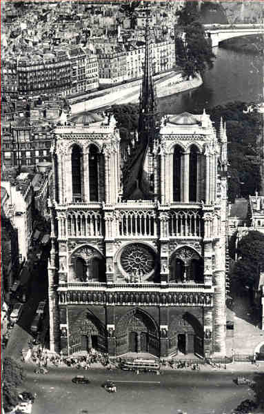 N� 1066 - Paris. A Catedral de Notre Dame (1) - Edit Alfa,Paris - Circulado em 1958 - Dim. 13,7x8,6 cm - Col. Am�lcar Monge da Silva