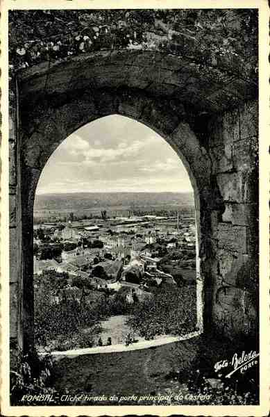 N.� 436641- Pombal-Clich� tirado da porta principal do Castelo - Edi��o de Aires dos Santos Sota, Pombal - S/D - Dimens�es: 9x13,9 cm. - Col. �nio C. Semedo.