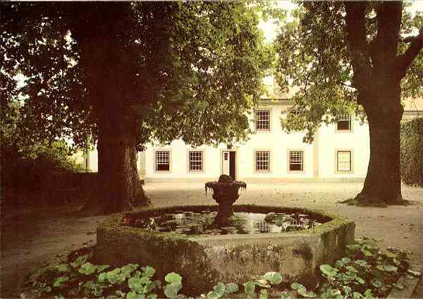 S/N - Museu Rom�ntico da Quinta da Macieirinha. Fachada s�c. XIX - Edi��o da C�mara Municipal do Porto em 1984. Divis�o de Museus e Patrim�nio Hist�rico e Art�stico - Foto J. P. Sottomayor - Dimens�es: 14,7x10,4 cm. - Col. HJCO