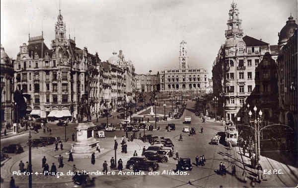 N� 4 - PORTO. Pra�a da Liberdade e Avenida dos Aliados, Poente - Edi��o Desc- SD - Dim. 14x8,8 cm (Circulado em  1944) - Col. A. Monge da Silva