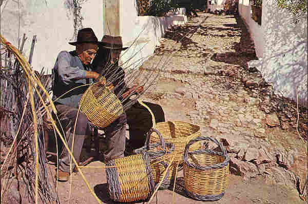 N� 555-Pr - ALGARVE. Cesteiros - Ed. OCASO - SD - Dim. 15,1x10,1 cm. - Col. Ilda Bastos.