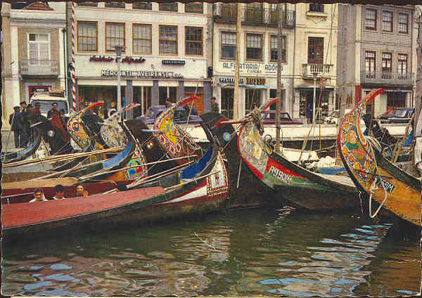 N.� 363 - AVEIRO Barcos moliceiros - Edi��o Portugal Tur�stico - S/D - Dimens�es: 14,8x10,3 cm. - Col. �nio Semedo.