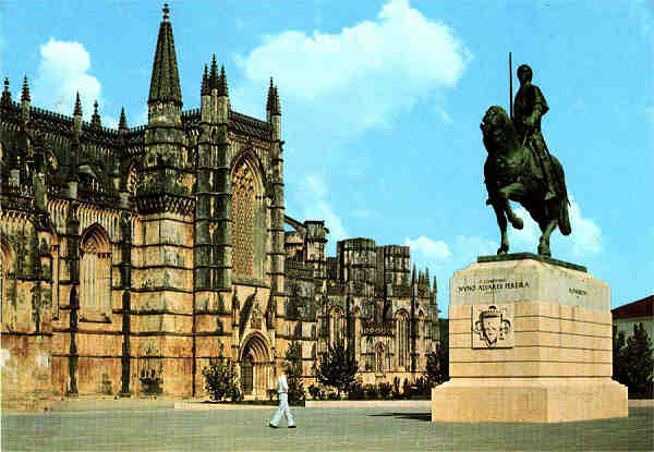 N.� 314 - Batalha - Mosteiro e est�tua equestre de D. Nuno �lvares Pereira -  Ed. D�lia - Dimens�es 15x10,5 cm. -  Col. M�rio F. Silva.