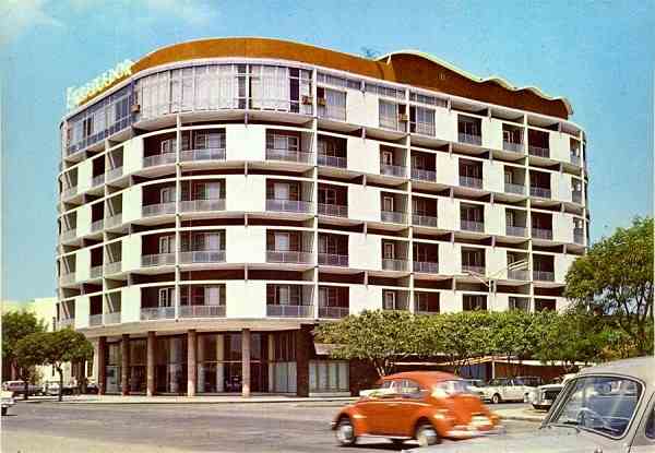 N.� 30 - BEIRA-Mo�ambique Hotel Embaixador - Edi��o de M. Salema & Carvalho, Ld�, Beira Mo�ambique - S/D - Dimens�es: 14,9x10,4 cm. - Col. Manuel B�ia (1970)