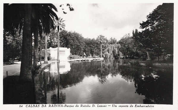 N.� 54 - Portugal Caldas da Rainha Parque da Rainha D. Leonor-Um aspecto do Embarcadeiro - Editor Passaporte Loty (Editado em 1951) - Dimens�es: 9x14 cm. - Col. Miguel Chaby