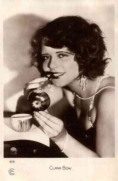 N.� 616 - Clara Bow Films Paramount - Made in France - Edi��o Cin�magazine, Paris - S/D - Dimens�es: 9,2x14 cm. - Col. Carneiro da Silva (d�cada de 1930 - Filme: ?)