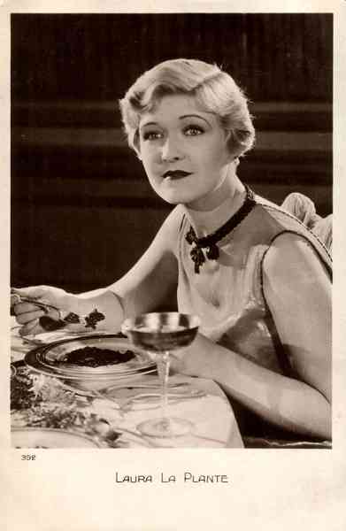 N.� 392 - Laura La Plante - Edi��o Cin�magazine, Paris - S/D - Dimens�es: 9,1x14 cm. - Col. Carneiro da Silva (D�cada de 1930 - Filme: ?)
