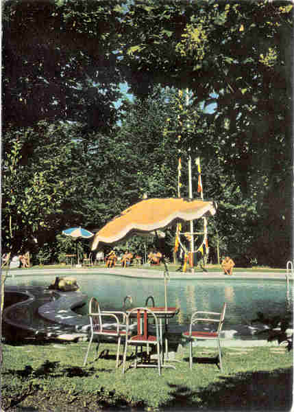 N� 2 - CURIA - Portugal - Piscina do hotel das Termas - Ed. Junta de Turismo da Curia - 14,7x10,4  cm. -Circ 9 - 1967 - Col. A. Sim�es 1004.