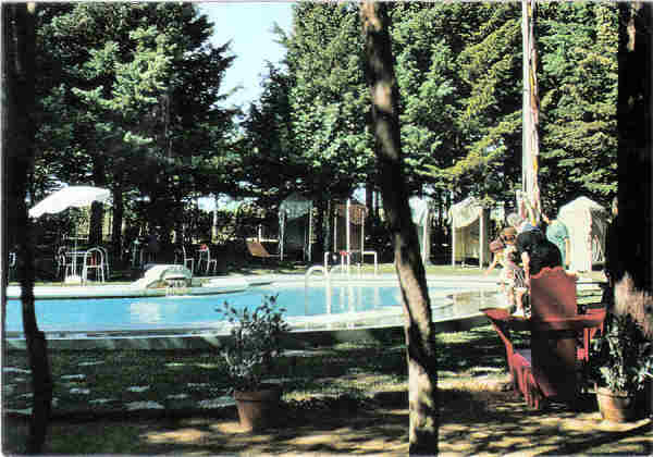 N� 147 - CURIA - Piscina - Ed. Centro de Caridade "N� Sr� do Perp�tuo Socorro" - 14,9x10,3 cm. - Circ. 9/1967 - Col. A. Sim�es 1014.