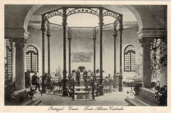 SN - Portugal. Curia. Fonte Albano Coutinho-Ed. Bazar Soares, Porto - Foto Soares Leit�o, Curia - Dim.. 13,7x9,0 cm - Col. A Simoes (017-2).