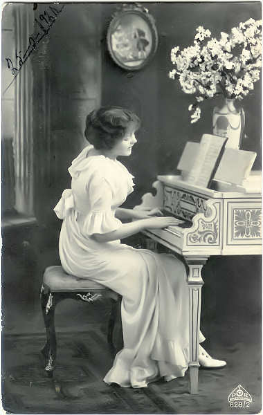 N� 628/2 - SD - Circulado em 1920 - Dim. 13,3x8,4 cm - Col. M. Soares Lopes