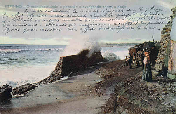 SN - Portugal. Espinho. O mar destruindo o pared�o e avan�ando sobre a praia - Editor Casa Primorosa, Espinho - Dim 14x9 cm - Col. Miguel Chaby.