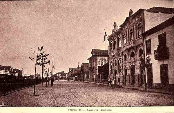 S/N - Espinho-Avenida Graciosa - Sem indica��o do editor - S/D - Dimens�es: 14,2x9,2 cm. - Col. Aur�lio Dinis Marta. [Union Postale Universelle-Portugal]