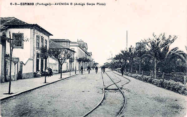 N� 6-B - Espinho (Portugal). Avenida 8 (Antiga Serpa Pinto) - Ed. A. F. Porto - SD - Dim. 14x9 cm. - Col. M. Chaby.