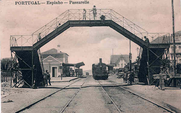SN - Portugal. Espinho. Passarelle - Ed. Alberto Malva - SD - Dim. 14x9 cm. - Col. M. Chaby.
