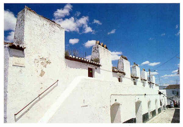 N.� 10 - ESTREMOZ-Portugal Casario no Bairro de Santiago - Edi��o da C�mara Municipal de Estremoz - S/D - Dimens�es: 15x10,5 cm. - Col. Manuel B�ia