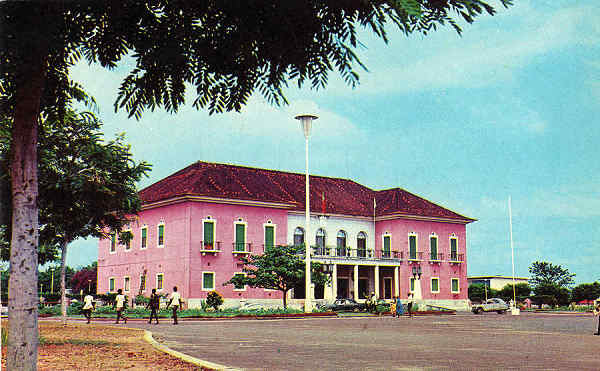 N.� 139 - Pal�cio do Governo - BISSAU - Ed. Foto Serra - Dimens�es: 14x9 cm. - Col. Ant�nio Bodas (1966)