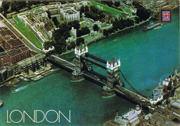N.� 132 - LONDON. Tower Bridge and Tower of LONDON by air - Ed. FISA-Great Britain-LONDON Golden Shield Palaudarias, 26 Barcelona - Printed in Spain - SD - Dim. 14,8x10,3 cm - Col. Manuel B�ia (1986)