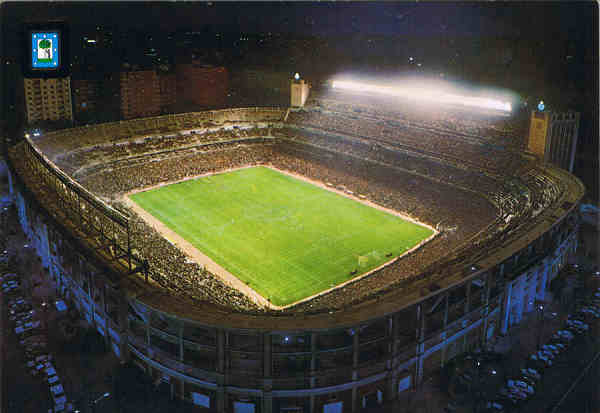 N� 69 - MADRID. Estadio Santiago Bernabeu - Ed. DOMINGUEZ - MADRID. POSTALES ESCUDO DE ORO Ediciones  FISA - PIQU�,4 - Barcelona Impreso en Espa�a - SD - Dim. 15x10,4 cm - Col. Manuel B�ia(1971)